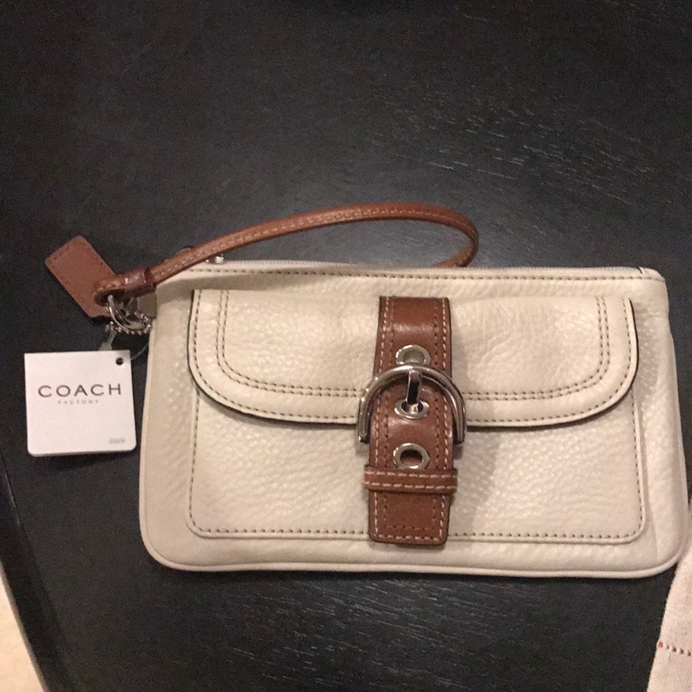 Coach new with tags leather wristlet
